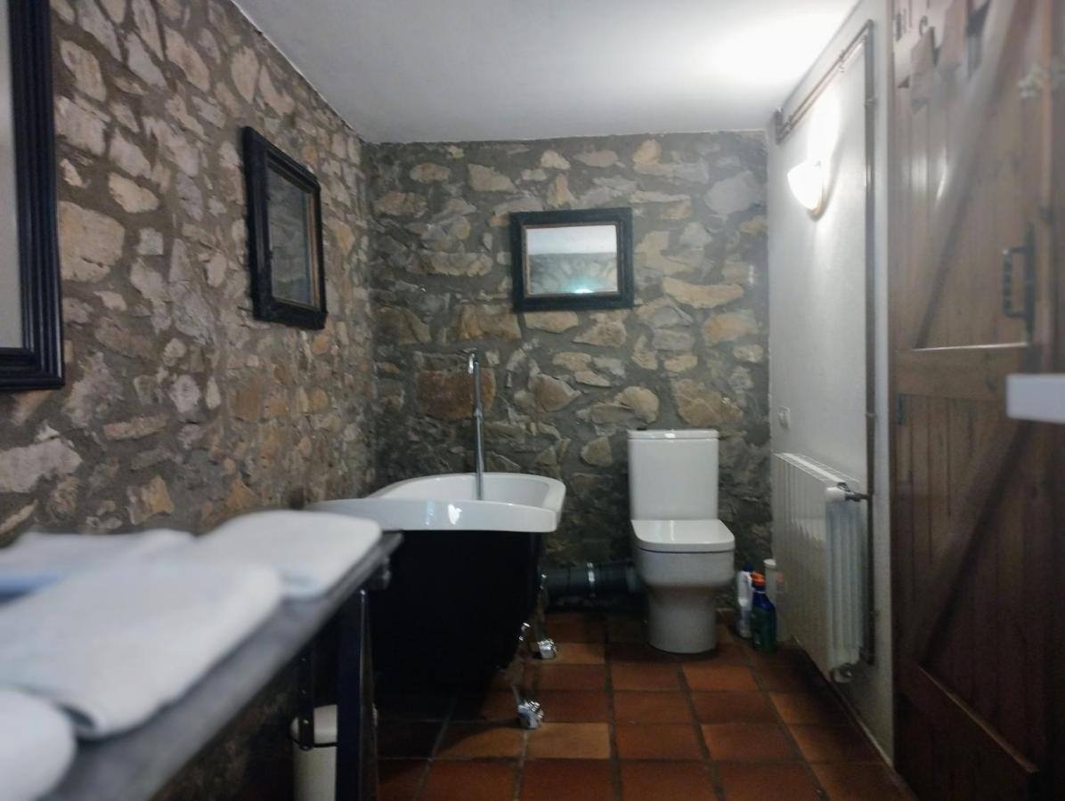 Hostal La Vall Sant Pau de Seguries Ngoại thất bức ảnh